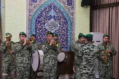عطرافشانی و غبارروبی مزار شهدای وادی رحمت تبریز