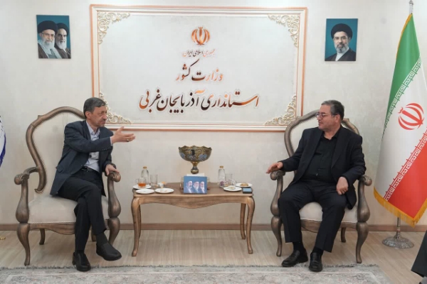 دیدار استاندار آذربایجان غربی با رئیس ستاد اجرایی فرمان امام