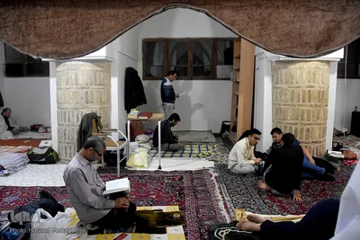 آیین معنوی اعتکاف در مسجد جامع سمنان