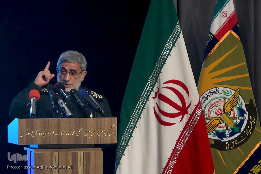 انسان‌سازی بالاترین دستاورد دفاع مقدس بود / منطق و قدرت بیان واقعیت؛ بزرگترین امتیاز سردار شهید سلیمانی