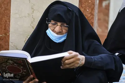 جز خوانی بانوان در حرم امام حسین