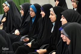 دیدار مدال‌آوران المپیادهای علمی و اعضای تیم ملی والیبال جوانان با رهبر انقلاب
