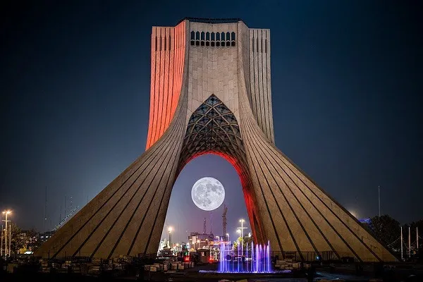ایران؛ دیاری‌ که قرن‌ها مشعل خرد، فرهنگ و مقاومت را در دست داشته