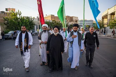 تشرف کاروان پیاده زیارتی حضرت شاهچراغ(ع) شهرستان فیروزآباد به حرم مطهر