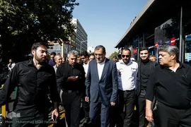 تشییع پیکر ۱۳۵ شهید گمنام دفاع مقدس