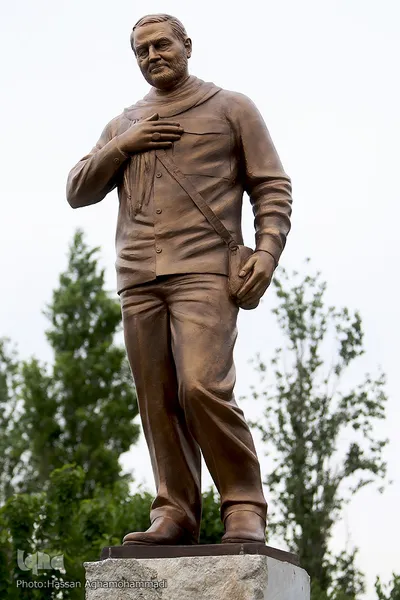 Märtyrer Soleimani-Statue in Teheran enthüllt