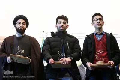 آیین تجلیل از نخبگان نسل سوم انقلاب اسلامی ایران به مناسبت چهلمین سالگرد پیروزی انقلاب با تقدیر از حجت الاسلام سیدمحمدحسین طباطبایی اولین نابغه قرآنی دوران انقلاب، شاهین ایزدیار طلایی ترین ستاره پارا آسیایی ایران و آرین غلامی قهرمان شطرنج در عرصه های بین المللی برگزار شد.