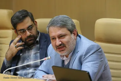 نشست تعامل با فعالان قرآنی استان فارس
