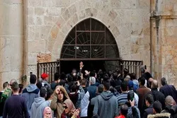 Polizia evacua palestinesi da Bab al-Rahma