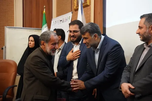 مفاخر قرآنی مازندران تجلیل شدند