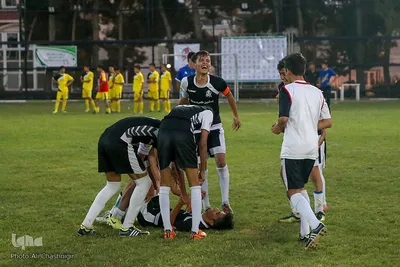 قهرمانان بزرگ، نان آوران کوچک