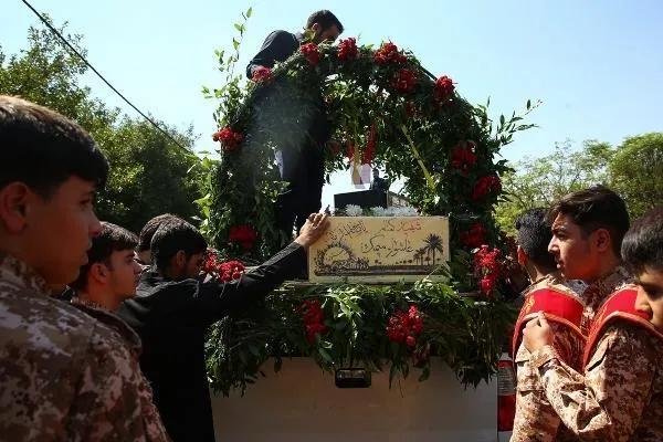 شهید گمنام ۱۶ ساله به خاک سپرده شد