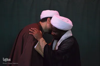عمامه گذاری طلاب با حضور آیت الله العظمی مکارم شیرازی