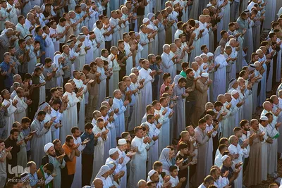 اقامه نماز عید قربان در آستان مقدس حسینی