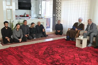 دیدار شهردار تبریز با خانواده شهدای جنگ رمضان
