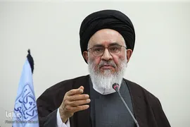 آیت الله سید مصطفی محقق داماد، استاد دانشکده حقوق دانشگاه شهید بهشتی در نشست همایش مناسبات فلسفه و تمدن در جهان اسلام