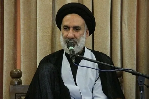 مکتب امام حسین(ع) انسان‌ساز است