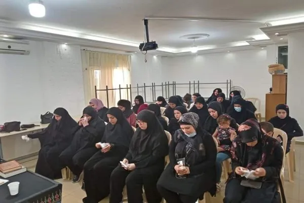معهد السيدة فاطمة الزهراء (ع) يقيم محاضرة قرآنية في لبنان