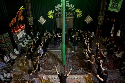 مراسم عزاداری شب تاسوعای حسینی در تکیه نفرآباد شهر ری