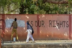 اسلام فوبیا اور روز روز تنگ کرنے کی داستانیں