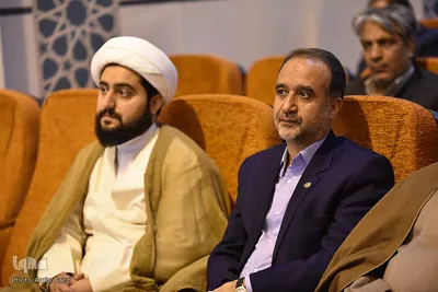 افتتاحیه مسابقات سراسری قرآن کارکنان فنی‌حرفه ای در حرم شاهچراغ(ع)
