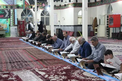 محفل انس با قرآن و گرامیداشت شهدای اقتدار در ملایر