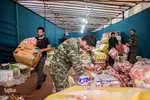 توزیع ۱۴ هزار بسته غذایی میان سیل‌زدگان خوزستان در آستانه ماه رمضان
