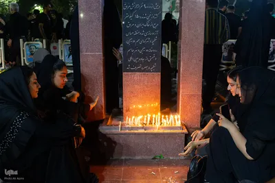 شام غریبان حسینی در گلستان شهدای اصفهان