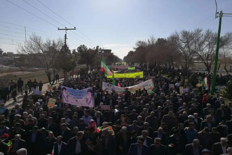 راهپیمایی مردم کرمان در حمایت از اقتدار و امنیت کشور برگزار می‌شود