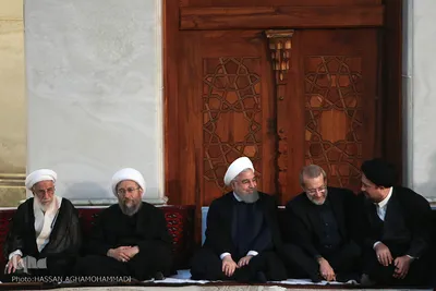 حسن خمینی، علی لاریجانی، حسن روحانی، صادق آملی لاریجانی و احمد جنتی در مراسم بیست و نهمین سالگرد ارتحال امام خمینی (ره)