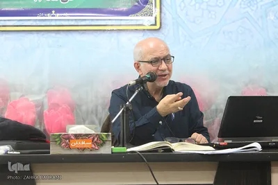 سید‌محسن موسوی‌بلده در اولین دوره استانی تربیت‌داور تجوید مسابقات قرآن در اراک