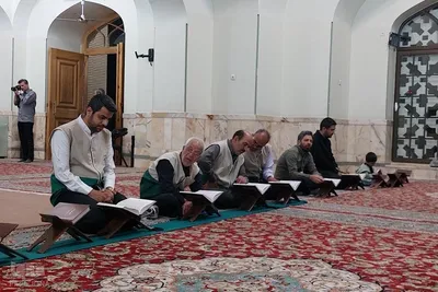 کرسی تلاوت رضوی زیارتگاه شهید مدرس - کاشمر