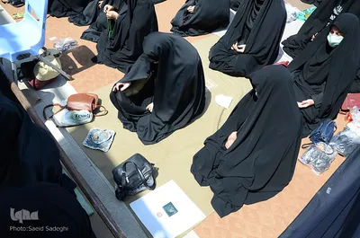اقامه نماز ظهر عاشورا در مصلی امام (ره) تبریز‎‎