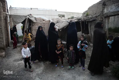 توزیع بسته های غذایی هم نمک میان اتباع خارجی نیازمند در روستای «سلمان آباد» کهریزک