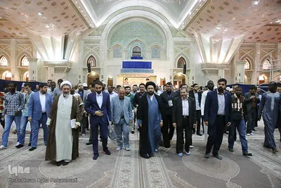 بازدید شرکت کنندگان مسابقات قرآن از حرم امام خمینی(ره)