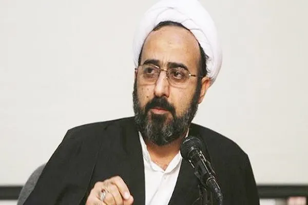 امام عسکری(ع) با پرداختن به تفسیر قرآن معارف را منتقل می‌کرد