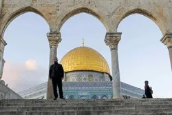 د رمضان المبارک په میاشته کښې د فلسطینیانو لمونځ کونکو حالت + انځورونه