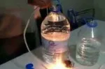 সাধারণ পানির সাথে জমজমের পানির অনেক পার্থক্যের মধ্যে একটি পার্থক্য ভিডিওতে দেখুন