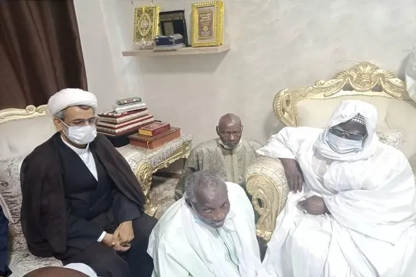 Mustafa Akademisi Batı Afrika Bölge Direktörü Müridiyye halifesiyle görüştü