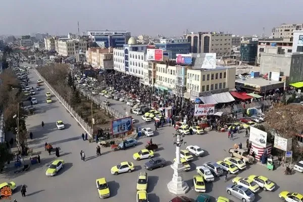 Afganistan'da camiye bombalı saldırı