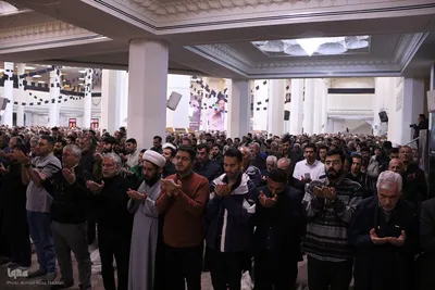 اقامه نماز عید سعید فطر در حرم شاهچراغ(ع)