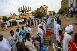 Entwicklungen im Sudan / vom Fastenbrechen-Fest inmitten von Kugeln bis zur Zustimmung zu einem Waffenstillstand