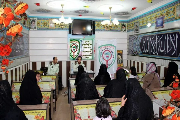 کارگاه آموزشی «استفاده ‌صحیح از فضای مجازی» برگزار شد