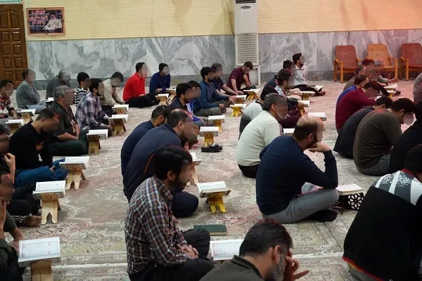 ویژه‌برنامه یلدای فاطمی‌ در زندان قم برگزار شد + عکس