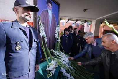 آیین نواختن زنگ انقلاب اسلامی در شیراز