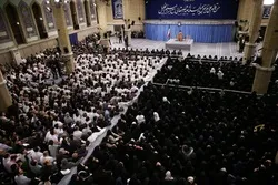 Ayətullah Xamenei səhiyyə ocaqlarında çalışan yüzlərlə tibb bacısı ilə görüşüb - FOTO