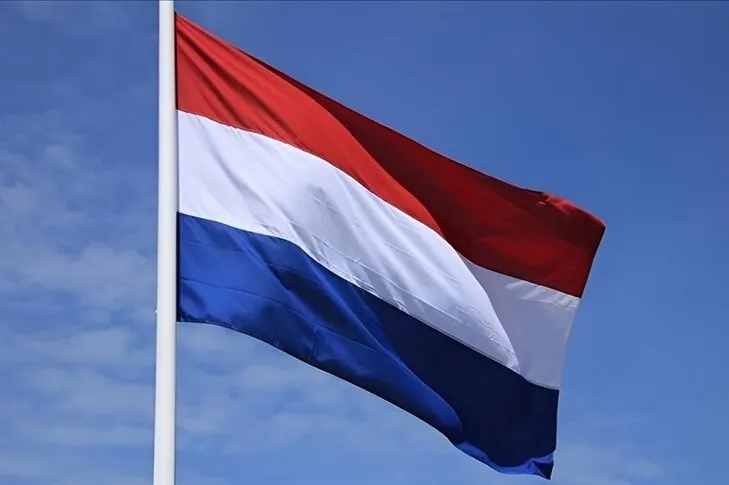 Hollanda'da Müslümanları fişleyen 10 belediyeye ceza