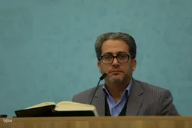 وحید نظریان در سومین روز ارائه مقالات هجدهمین نشست تخصصی قاریان و حافظان قرآن