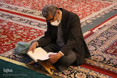 کرسی تلاوت قرآن در حرم شاهچراغ(ع)‎‎