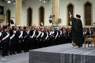 دیدار هزاران نفر از کارگران سراسر کشور با رهبر معظم انقلاب